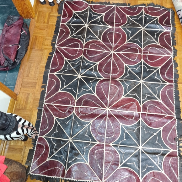 2 PIECE SQUARE LEATHER AFRICAN CARPET SET - Picture 3 of 4